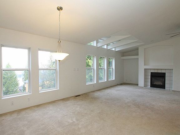 5th image of 3431 E Ames Lake Dr NE