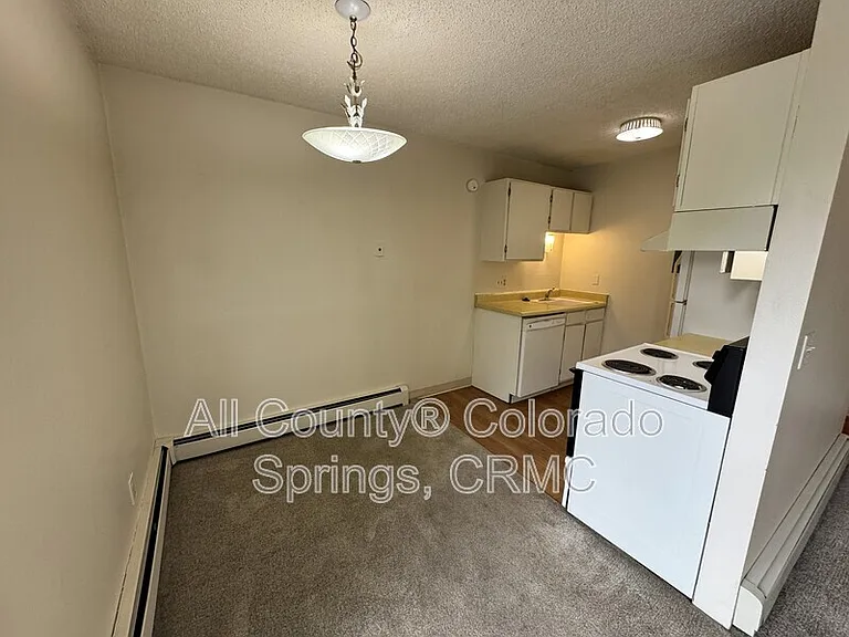 5030 El Camino Dr #4 — Photo 4