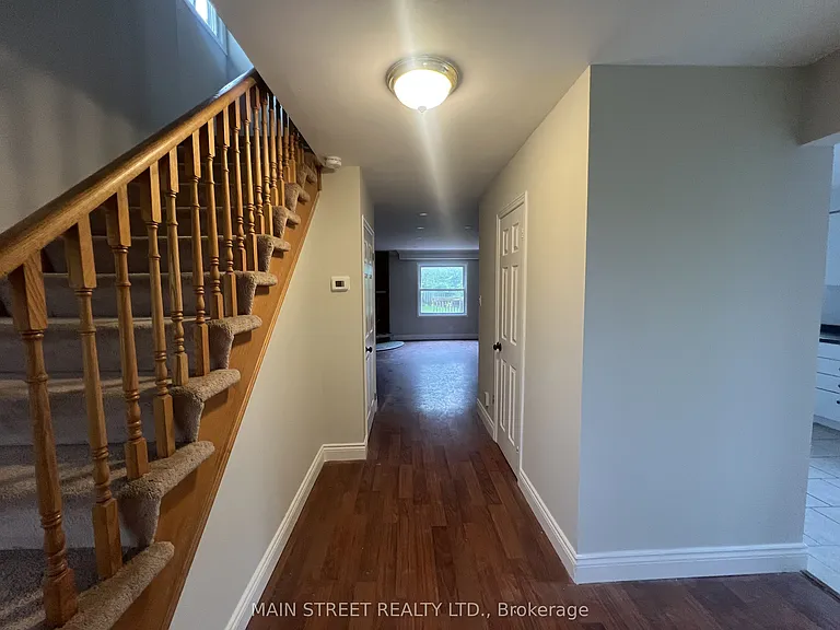 14 Ailsa Dr — Photo 5