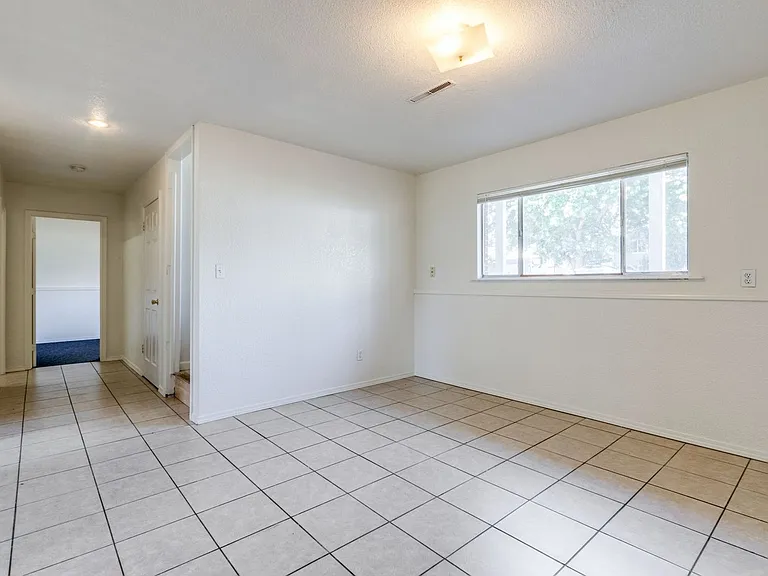 1312 Ash Dr — Photo 17