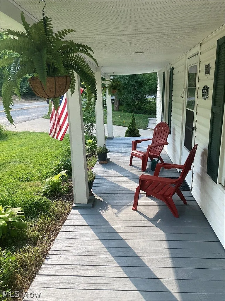 3 bed, 1146 sqft, $2,200 — Photo 2