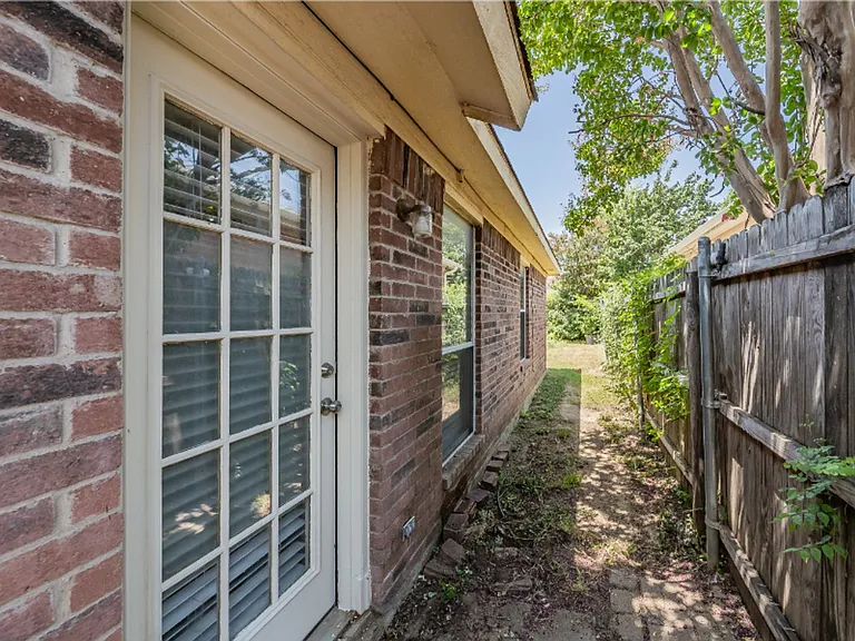 8125 Rambler Rose St — Photo 34