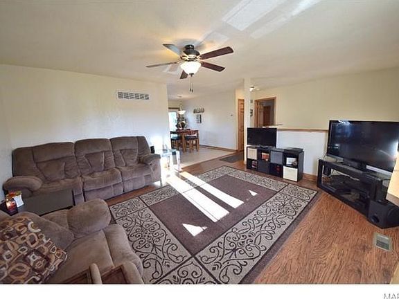 2nd image of 216 Grand Central Dr