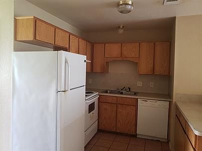 3rd image of 4404 Jeff Scott Dr