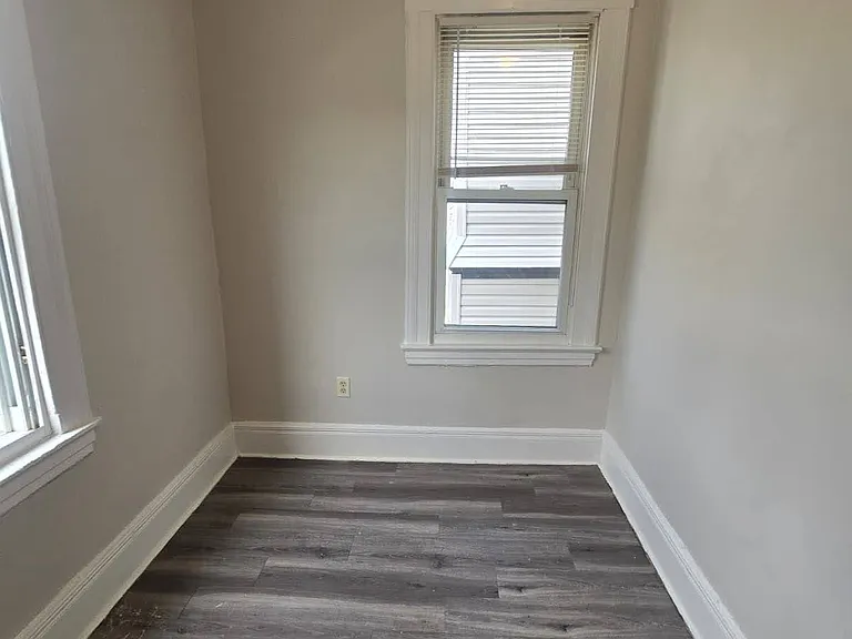 54 Princeton St #2 — Photo 8