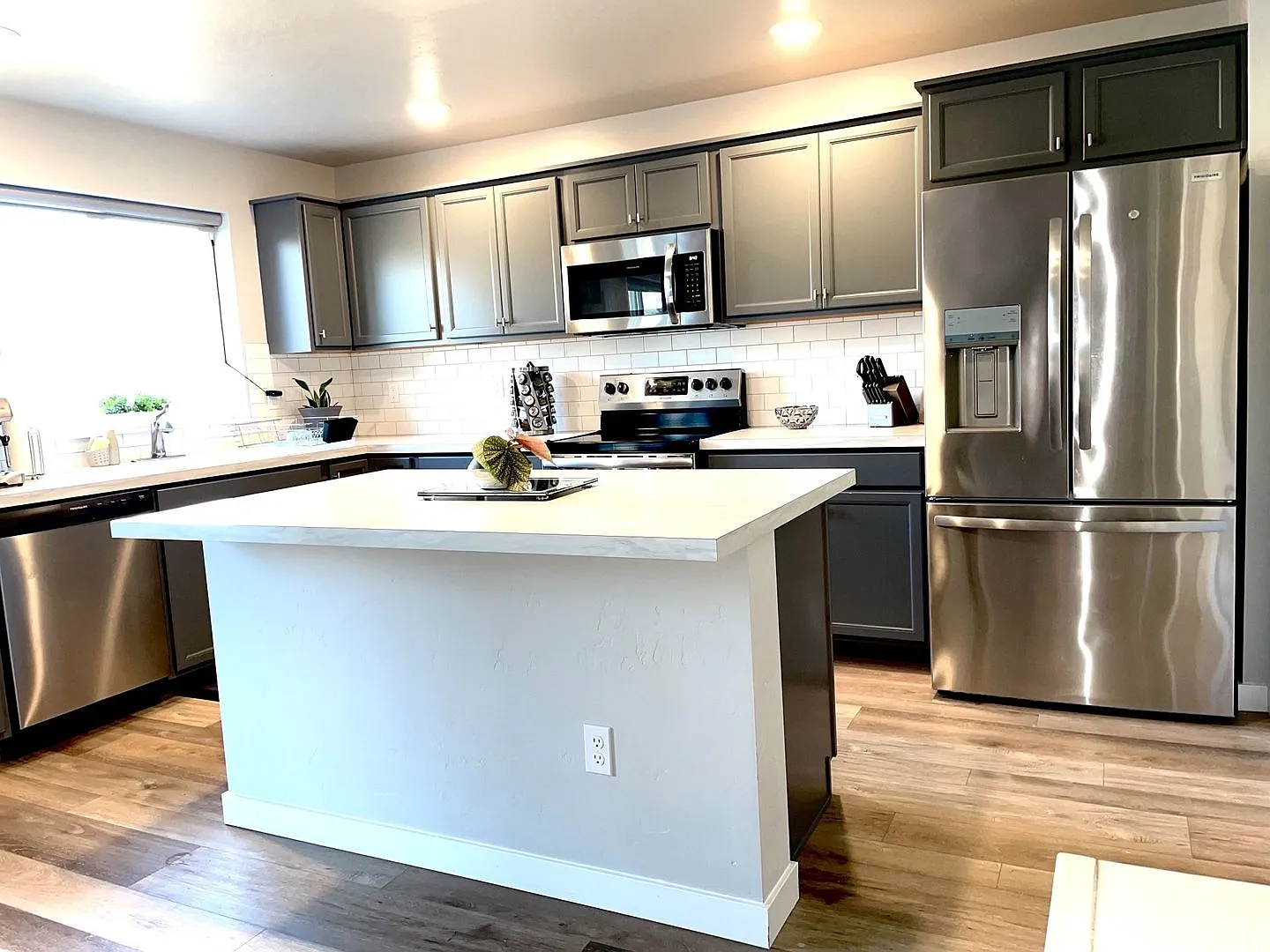 **Newer 4-Bedroom Home + Office in a Prime Commuter Location — Photo 3