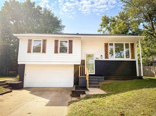3829 Eastmont Dr, South Bend, IN 46628