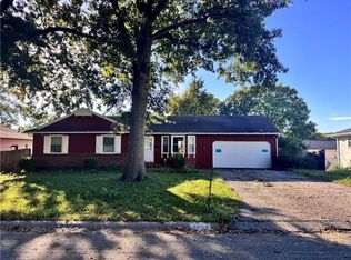 7504 Maple Ln, Raytown, MO 64138