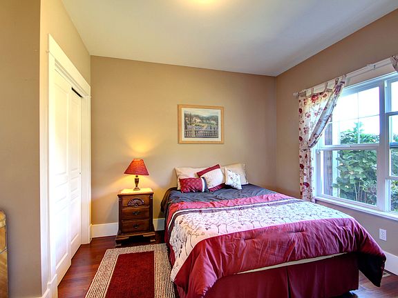 Guest room/office