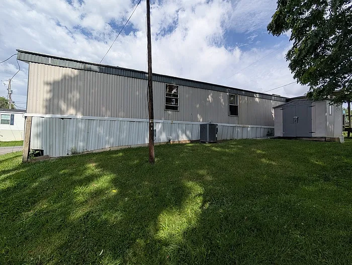 101 Felix Dr — Photo 4