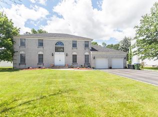 2 Linda Ln, Edison, NJ 08820