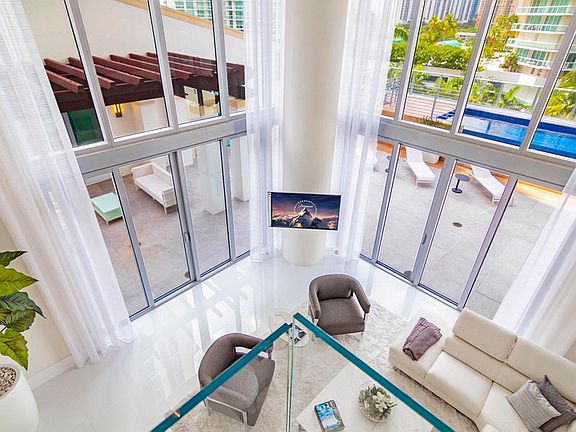 4th image of 300 Sunny Isles Blvd #502-B1