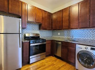645 W Oakdale Ave #2BT, Chicago, IL 60657