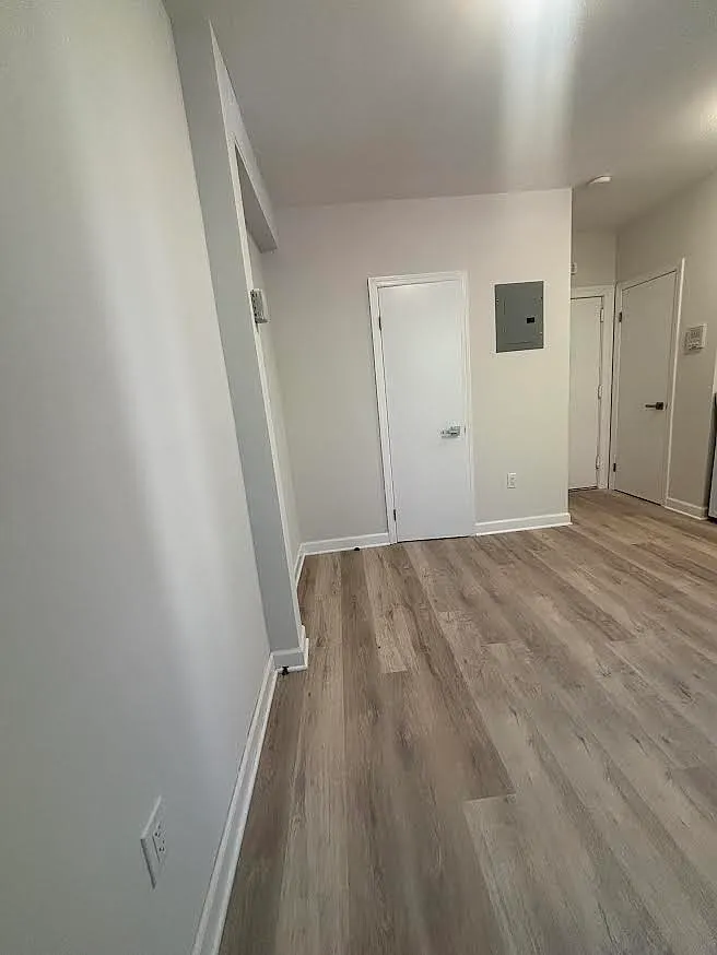 Building Photo - 416 E 65th St #2C
