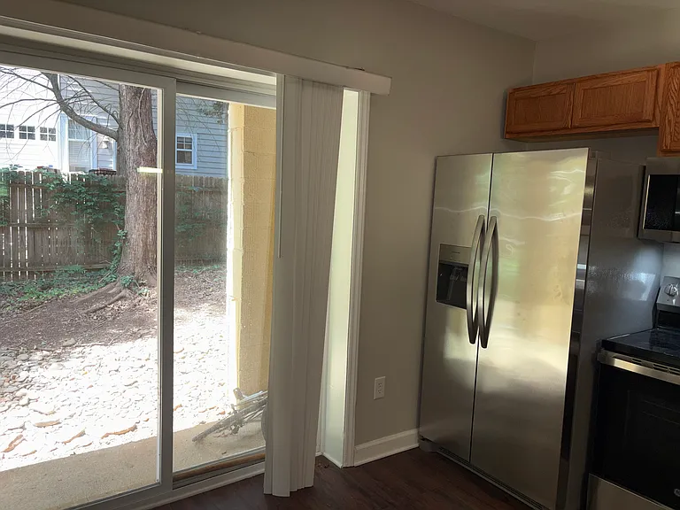 1422 Scales St #H — Photo 6