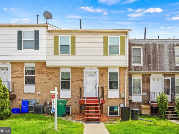 565 W Diamond Ave #27, Gaithersburg, MD 20877