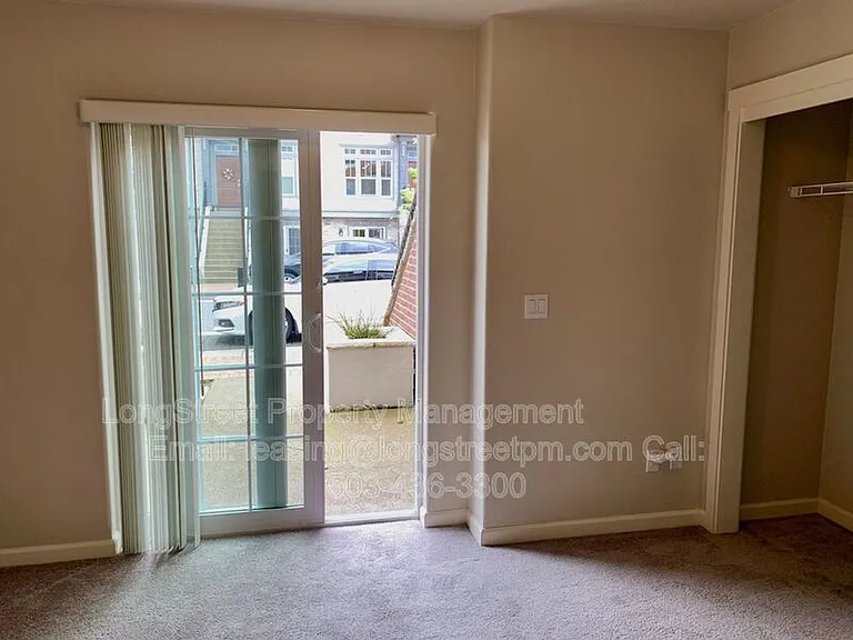 11457 SW Mont Blanc St — Photo 9