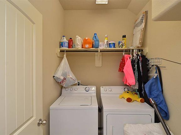 4th image of 24138 Rosalia Ct