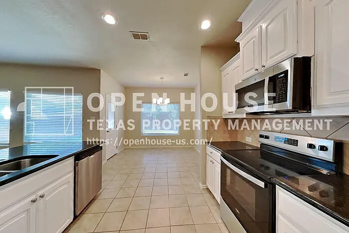 1716 Kachina Lodge Rd — Photo 5
