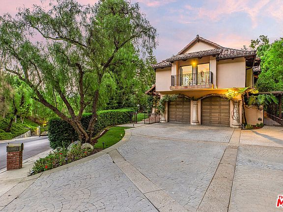 3rd image of 15960 Valley Meadow Pl