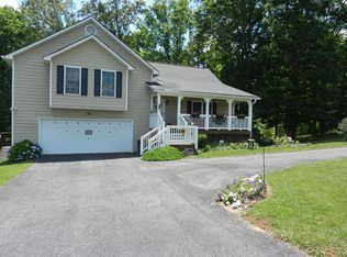 2418 Meadow Ridge Ct, Young Harris, GA 30582