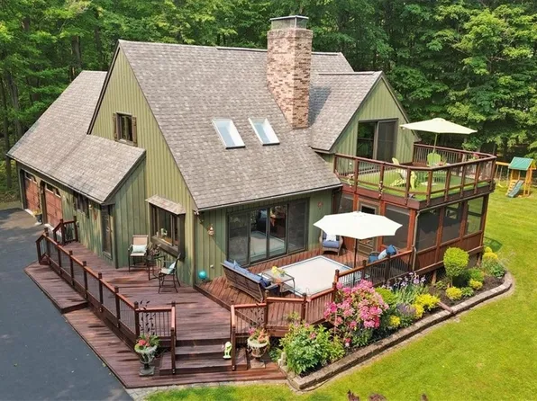 4749 S Holley Rd, Holley, NY 14470