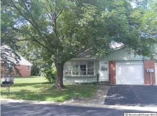 1 Homestead Rd, Elmwood Park, NJ 07407