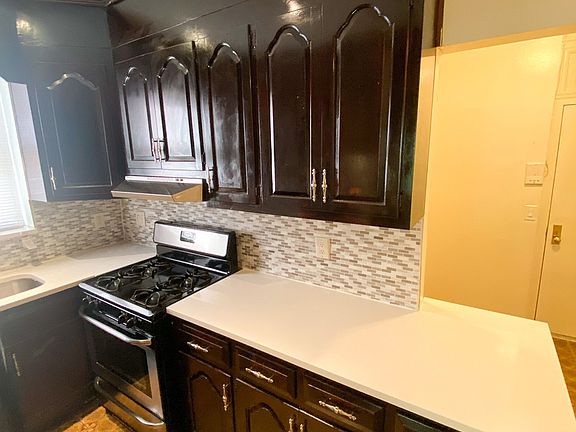 5th image of 25-47 22nd St #2R