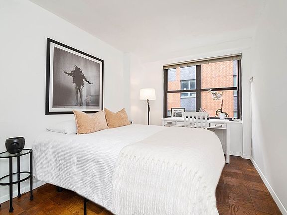 5th image of 7 E 14th St APT 730