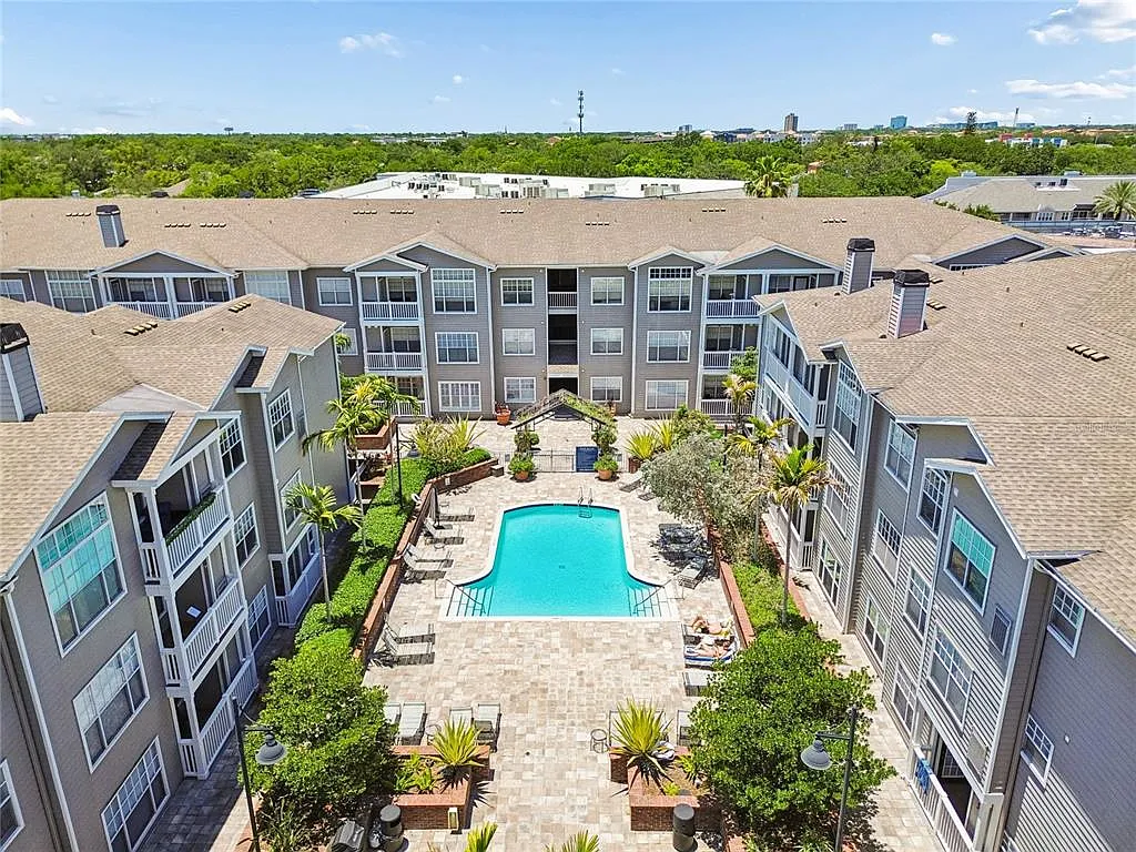1 bed, 1.0 bath, 673 sqft, $2,700 — Photo 2