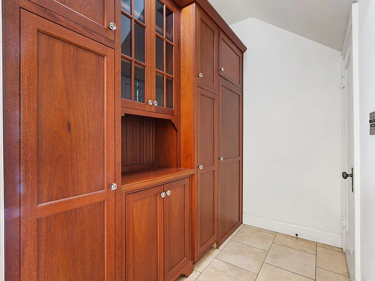 2052 Alameda Way — Photo 37