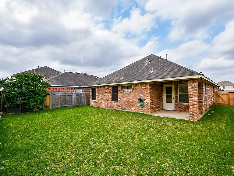 7218 Fox Hall Ln — Photo 22
