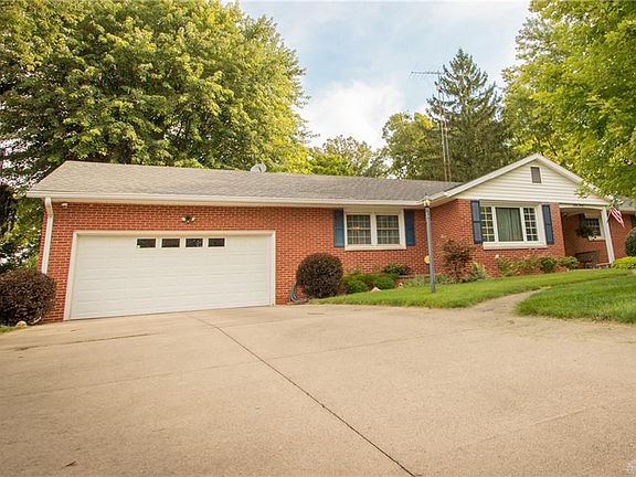 2nd image of 3020 Dorothy Ln