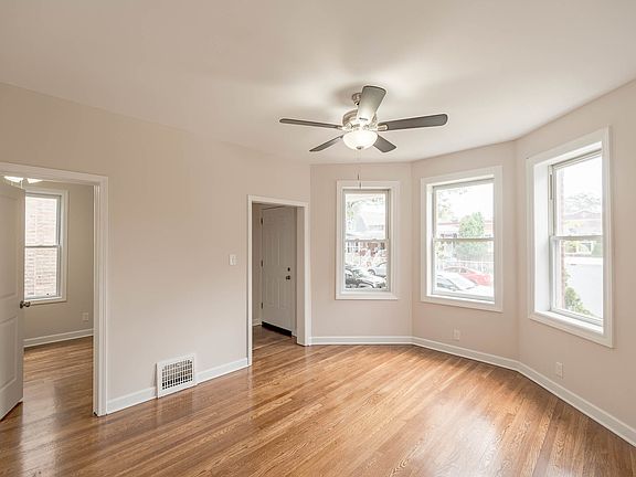 2nd image of 3148 S Komensky Ave