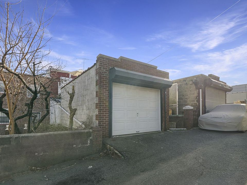 2nd image of 2022 28th St