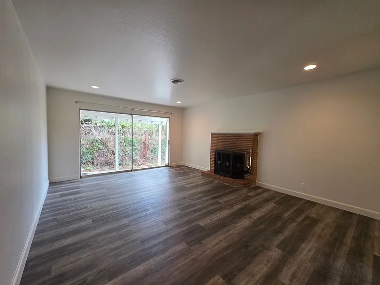 Bowen/Phelps Duplex — Photo 15