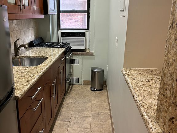 5th image of 41-09 41st St #33