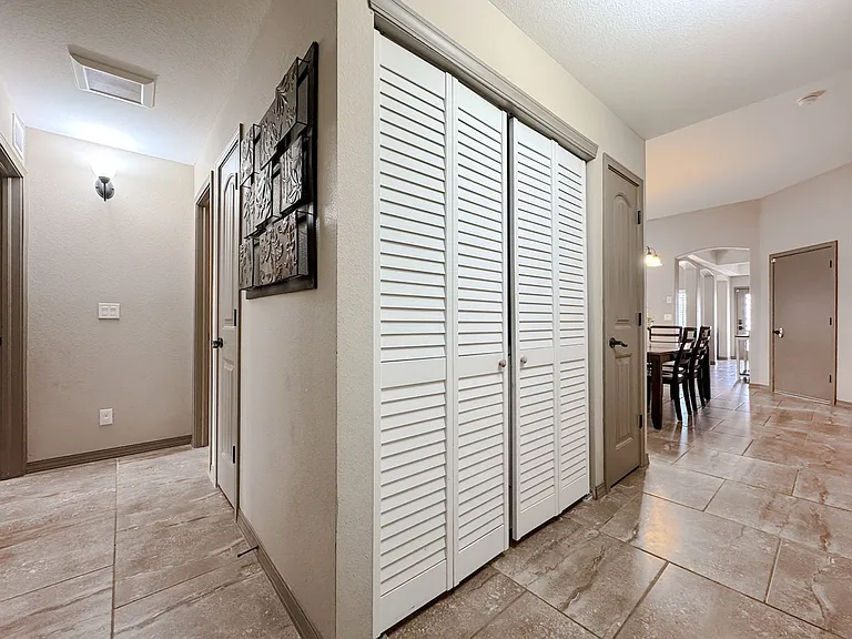14816 Hunters Grove Ave — Photo 15