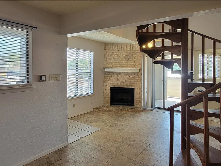 2500 Burleson Rd #210 — Photo 2
