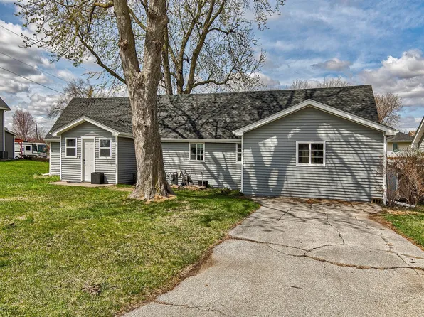 304 SE Ewing St, Grimes, IA 50111
