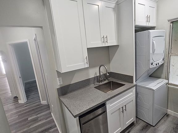 5th image of 3529 1st Ave #3527