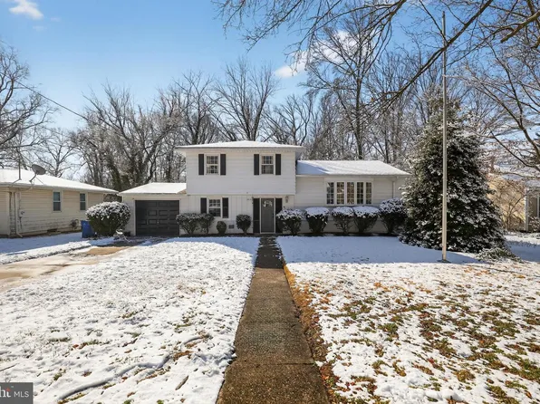 1015 Sycamore Ave, Laurel Springs, NJ 08021