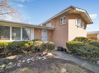 7938 Lake St, Morton Grove, IL 60053