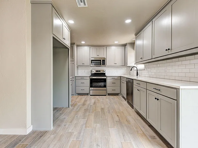 501 N Morgan Dr — Photo 12