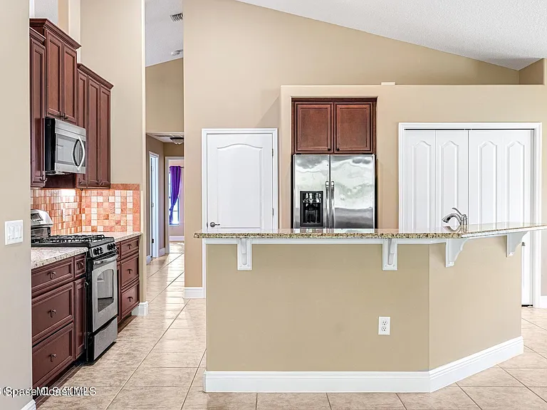 3084 Constellation Dr — Photo 15
