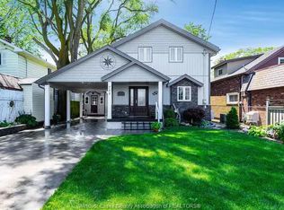 752 Point Pelee Dr, Leamington, ON N8H 3V4