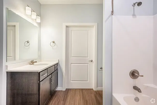 1 bed, 755 sqft, $1,275 — Photo 4