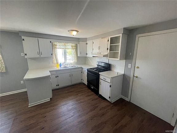 4th image of 341 Sundridge Dr