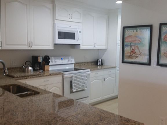 4th image of 3180 N Atlantic Ave APT 205