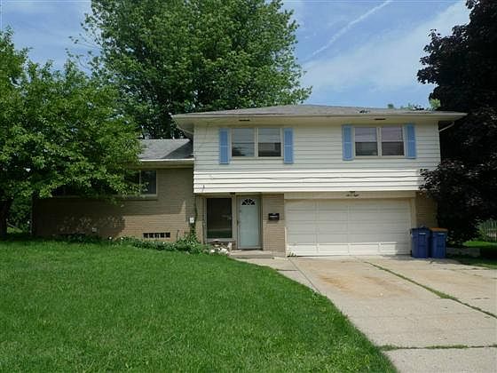 1st image of 608 Covell Ave NW